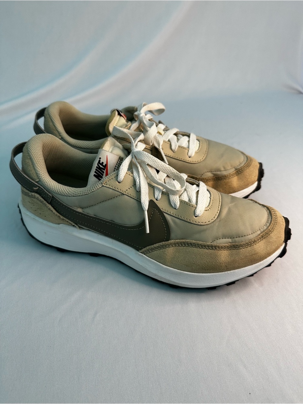 Nike Men’s Beige/Tan Retro-Style Sneakers